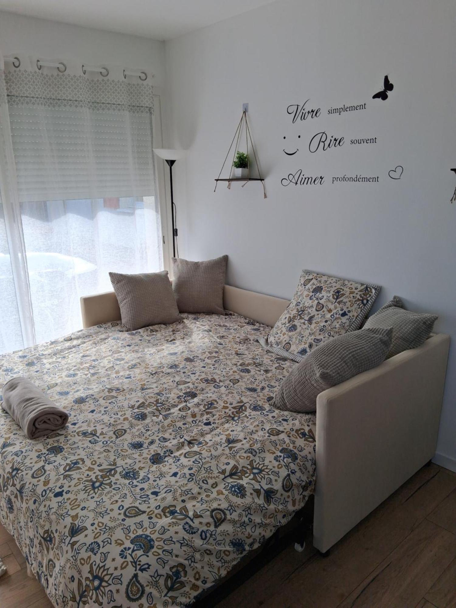 Stud'Home Gestas Luaran gambar